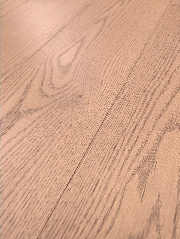 Oak Engineered Flooring-Auburn 7-1/2''*3/4'' 20.02sqft/box - Image 4