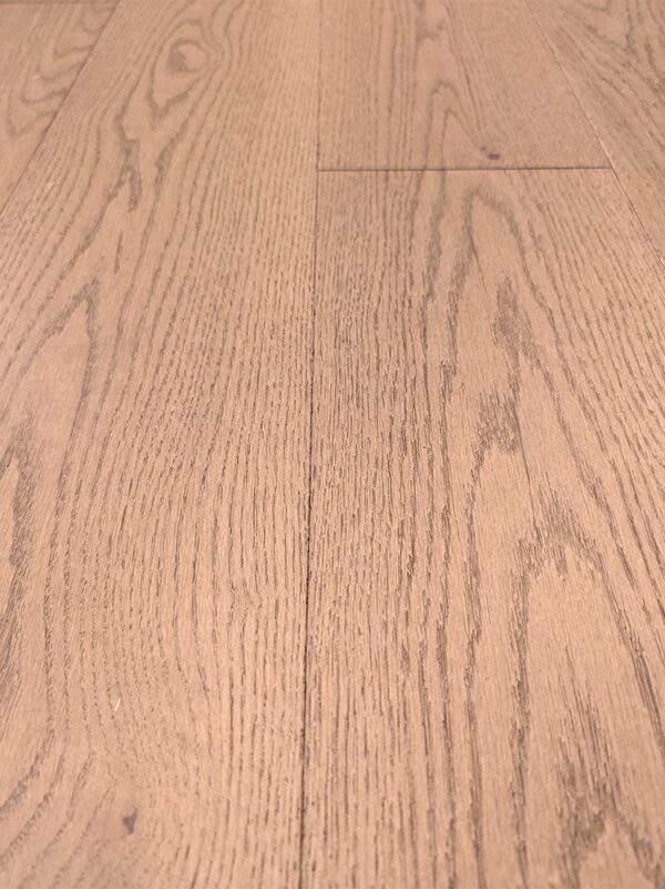 Oak Engineered Flooring-Auburn 7-1/2''*3/4'' 20.02sqft/box - Image 3